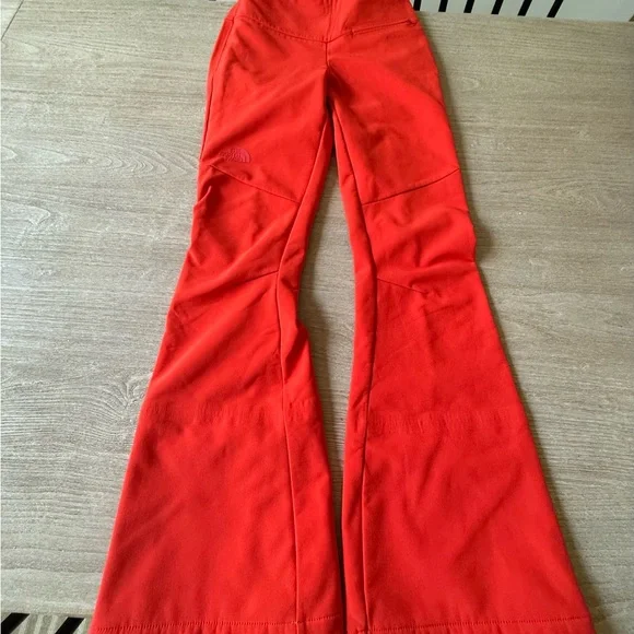 The North Face Snoga Windwall Ski Pants Women Fitted Fiery Red Stretch Size 4 - Picture 2 of 13